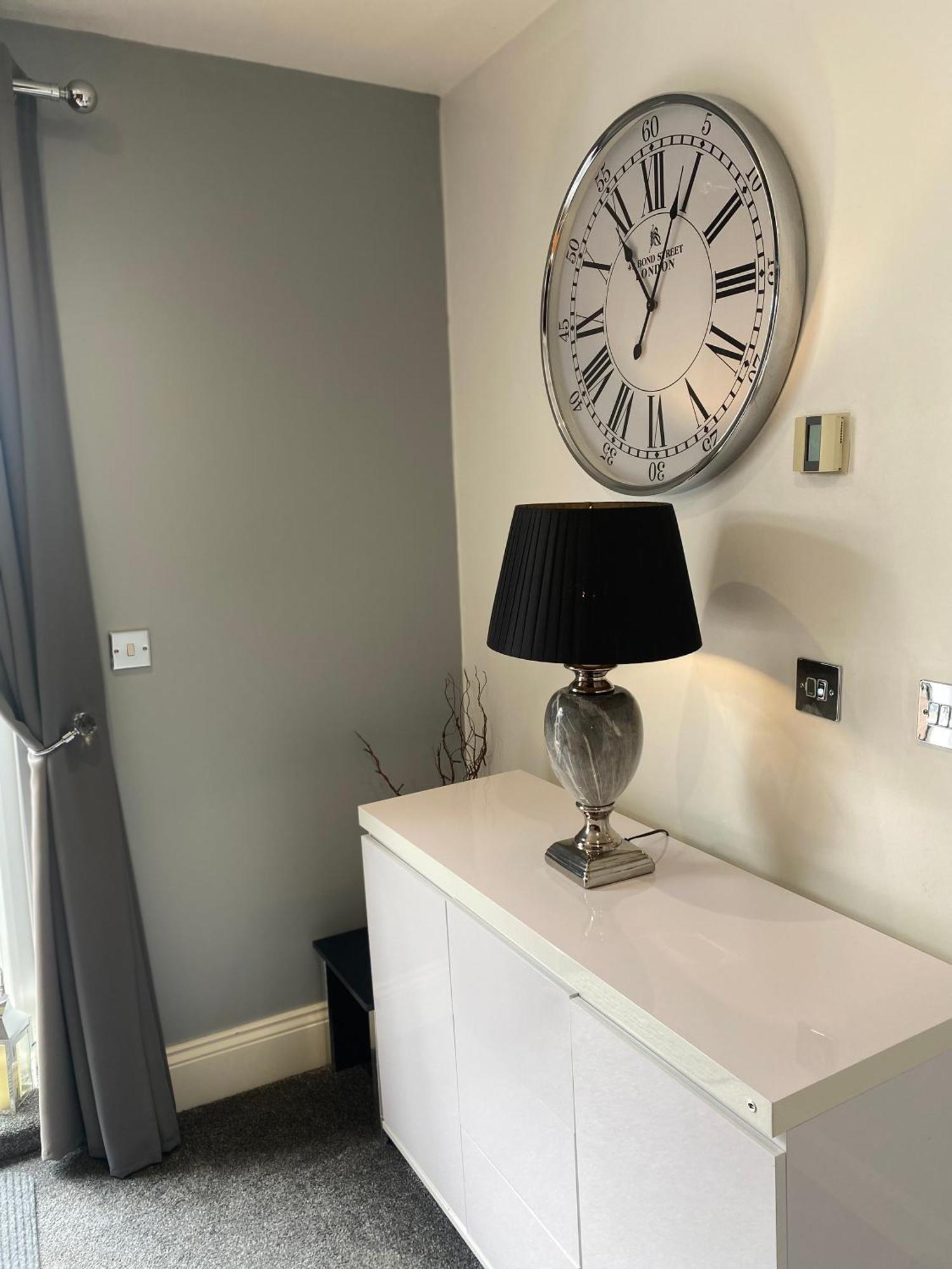The Brook House - Spacious 3 Bed Home From Home In Burton Bagian luar foto